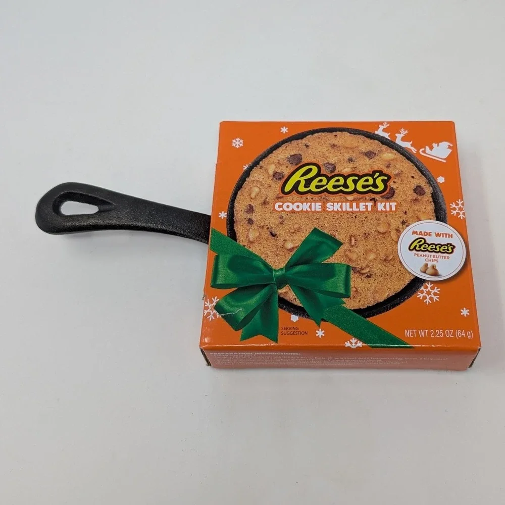 Reese's Peanut Butter Cookie Skillet Kit with‎ Mini Cast Iron Pan Holiday Gift
